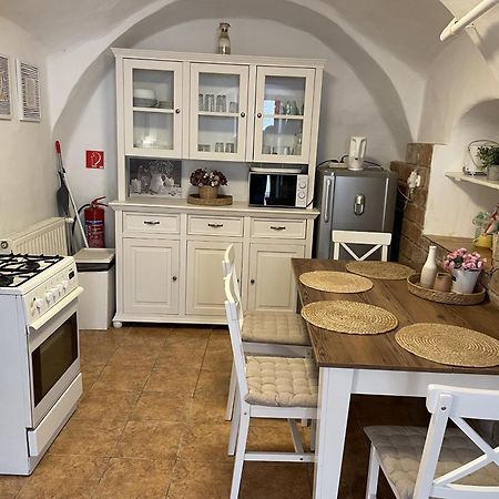 Takacs Vendeghaz 2 Appartement Sopron Buitenkant foto