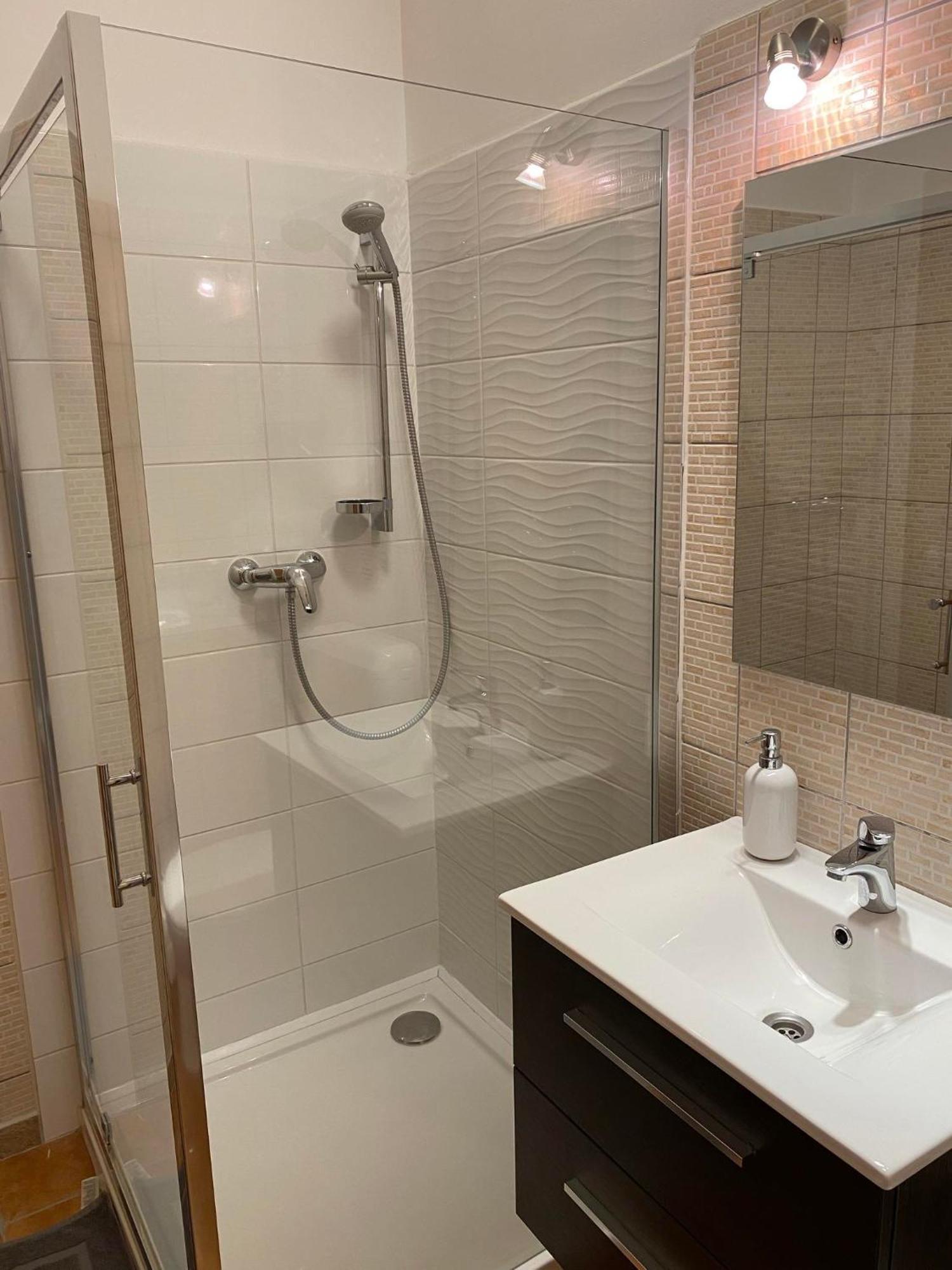 Takacs Vendeghaz 2 Appartement Sopron Buitenkant foto