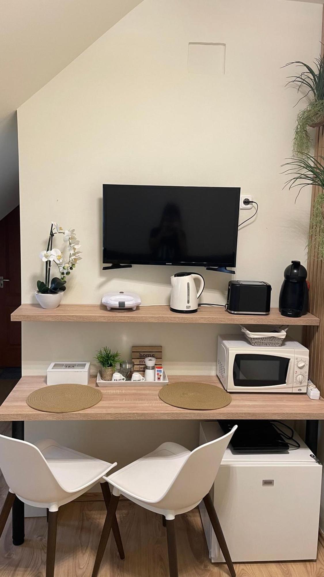 Takacs Vendeghaz 2 Appartement Sopron Buitenkant foto