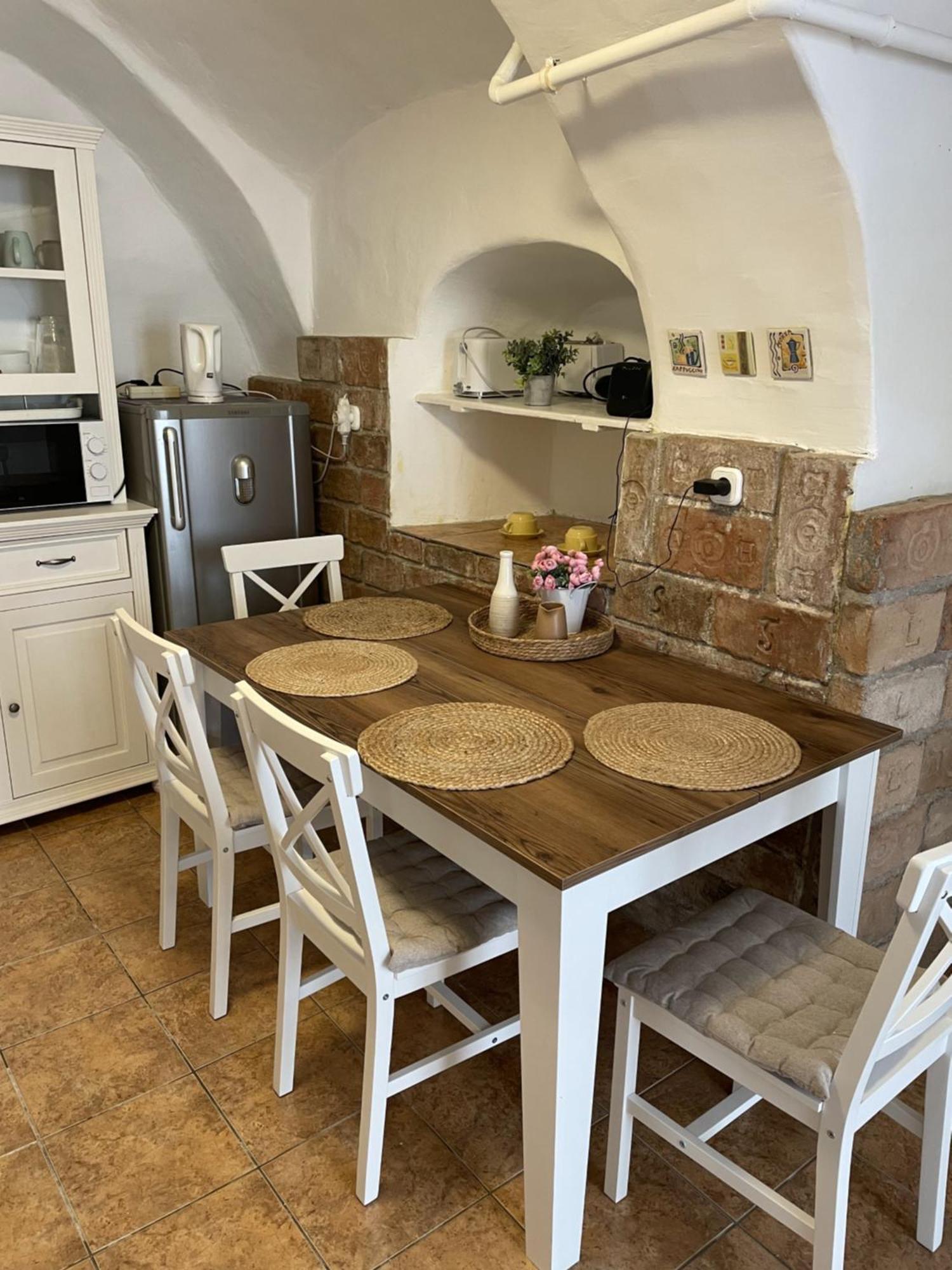 Takacs Vendeghaz 2 Appartement Sopron Buitenkant foto